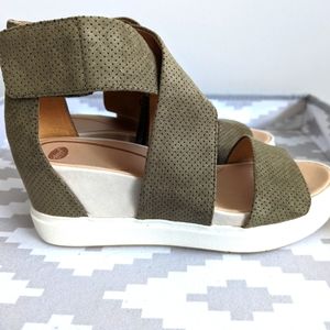 New Wedge Sandals